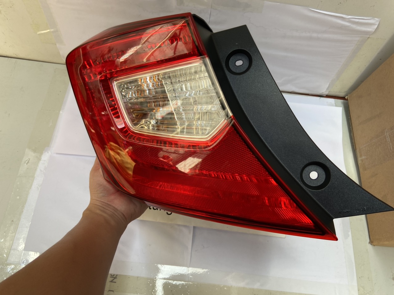 Đèn lái sau Honda Brio